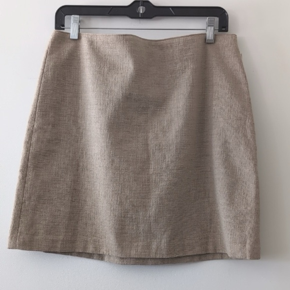 Club Monaco mini skirt size 10